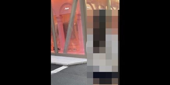 15歳シンガーソングライターtuki.さん「街中がクリスマスになってきたね～🎅」後ろ姿ﾊﾟｼｬﾘ→承認欲求ガーという嫉妬勢の反応で溢れかえってしまう・・・