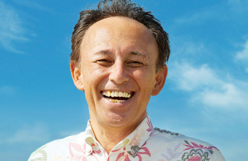 沖縄の大雨災害中に酒盛りしていたと批判殺到の玉城デニー知事、ずっと公舎待機していたことを明かす「これが事実です」「犯罪はデマを流した時点で成立するそうです」