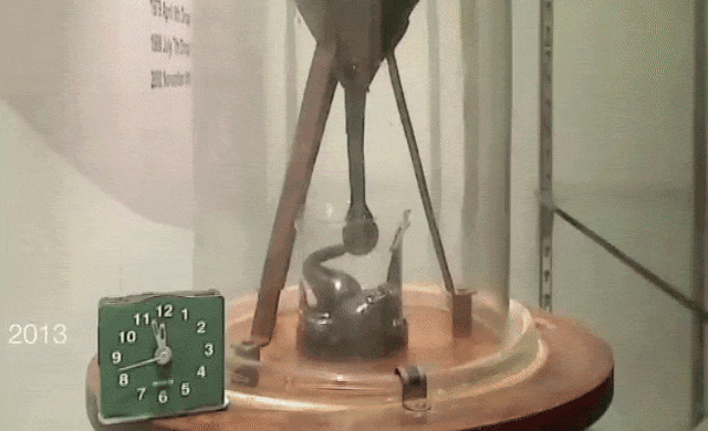 100年経っても終わらない世界で最も長い実験「ピッチドロップ実験」はあと100年続く予定