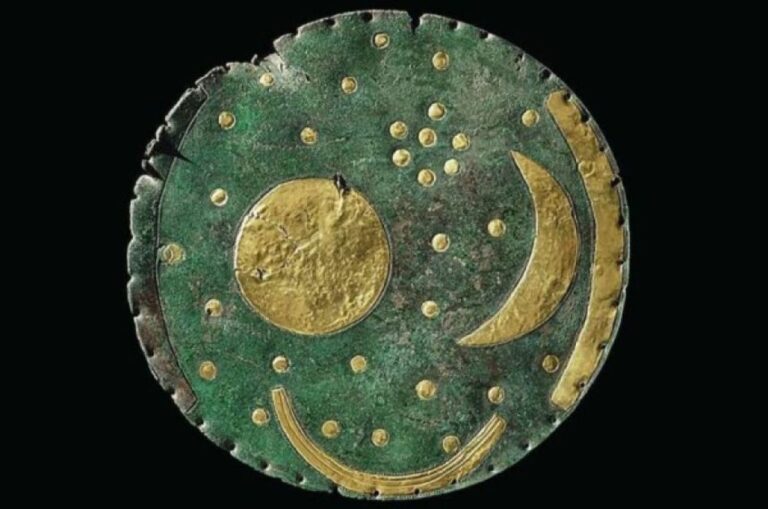 人類最古の天文盤「ネブラ・ディスク」の製造方法が判明。3600年前の高度な金属加工技術を証明する新発見に
