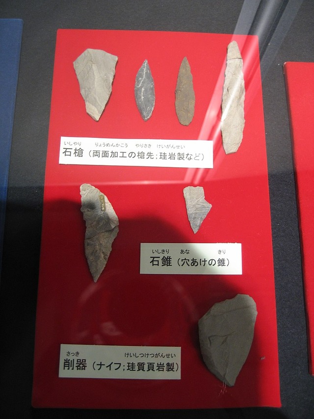 旧石器時代「2万8000年です」縄文時代「1万2000年です」弥生時代から現代まで「2300年です」