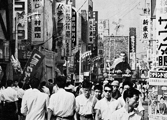 昭和てそこらじゅうにヤクザが歩いてたてマジ？