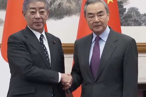 北京訪問中の岩屋外相が『中国人向けビザの緩和』を発表　ネットの強烈な拒否反応でニュースがトレンド入りする事態に