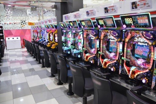 【画像】パチンコ屋の入場券、想像以上にとんでもない高額で転売されまくってたｗｗｗｗ　こんなんもうディズニーランドだろｗｗｗｗ