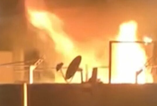 トラック運転手の男(51)「両親に叱って欲しかった、自分に関心を持って欲しかった」→ライターで両親がいる自宅に放火し・・・