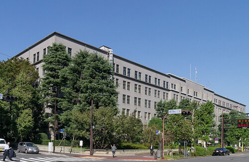 財務省職員の都立大特任准教授が逮捕！駅のエスカレーターで女性の下着を盗撮か