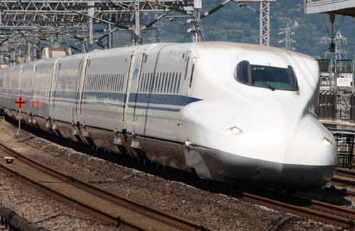 鉄道有識者「今やきっぷで新幹線に乗るのは情弱！　◯◯◯なら並ばず乗れるのにｗ」　帰省する人達を煽り倒してしまうｗｗｗｗｗｗ