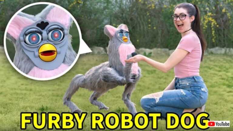 DIYで魔改造。ファービーと犬型ロボットをキメラ化させて公園を散歩