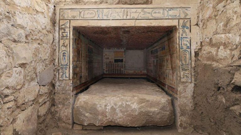 4000年前の「毒と医療の魔術師」の墓がエジプト・サッカラ遺跡で発見される