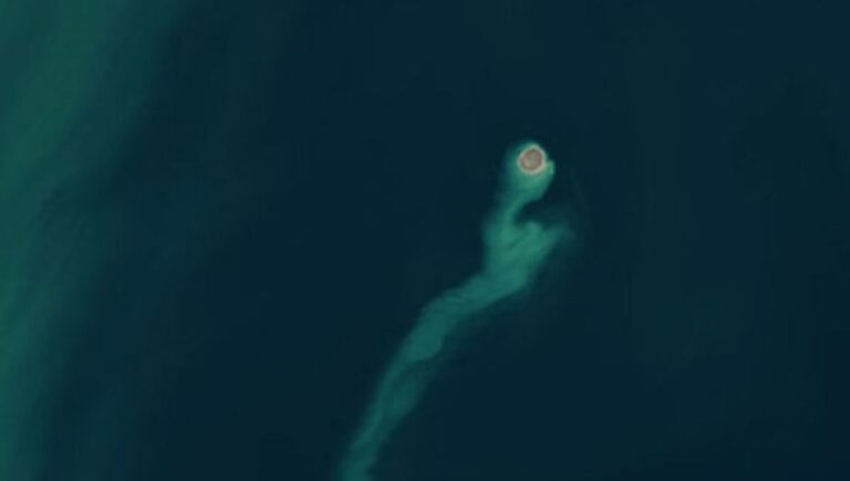 現れては消える謎の島、カスピ海の「ゴースト島」が再び消滅へ