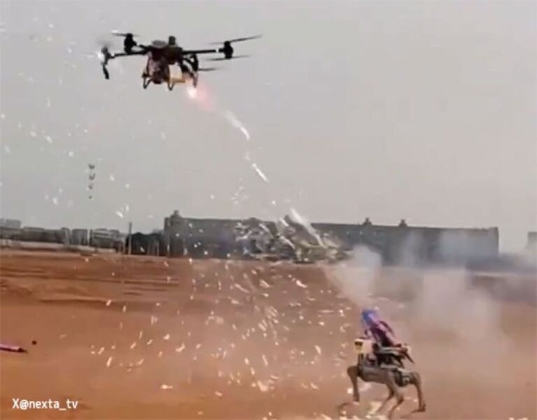 恐れていた未来が現実に！ロボット犬 vs ドローンのバトル映像がSFすぎる