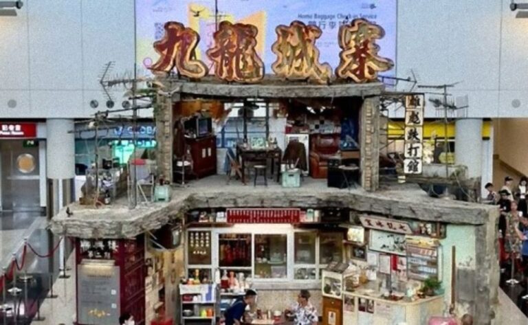 九龍城砦を完璧に再現した映画セットが香港の空港で展示中