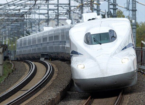 【マジでそれ】「男だけど、新幹線で隣が男性か女性かでストレス度合いが全然違う。嫌なのはもちろん◯◯」　→　男性達から圧倒的共感が殺到