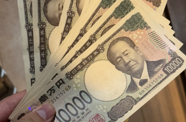 「おばあちゃんからお年玉10万円も貰った！めっちゃ羽振り良いんだけどｗ」 → その理由がえぐすぎた・・・