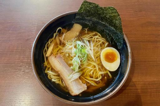 ラーメン1杯の価格、都心では1000円超えが当たり前になってしまう… 最近は、『具なしラーメン』がトレンドか