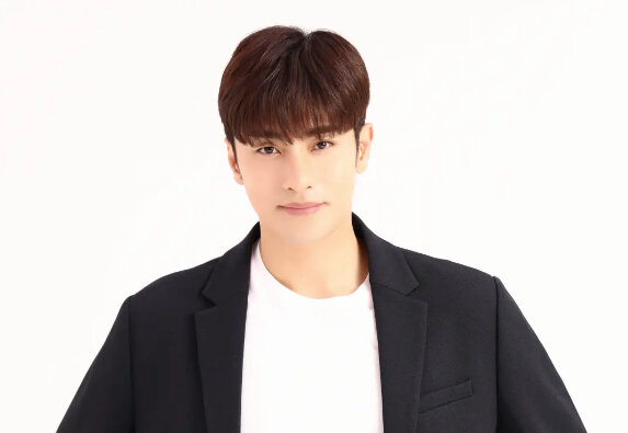 『イカゲーム2』出演のイケメン俳優・パクソンフンがパロディAVをインスタに誤投稿