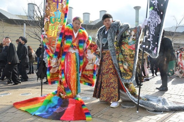 【風物詩】北九州市の成人式、今年もド派手衣装ｗｗｗｗｗｗｗｗｗ