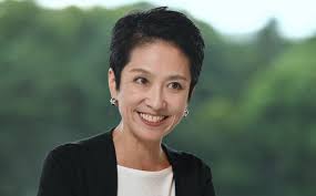 蓮舫さん、ギャグでしか買わなそうなサイズのタバスコを常用してることが判明