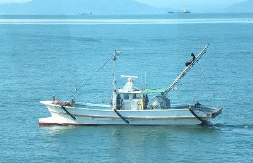 漁船の船長(81)「横波を受けて船内に海水が・・・排水が間に合わない！このままじゃ死ぬ！」→とんでもない方法で奇跡的に助かるｗｗｗｗｗ