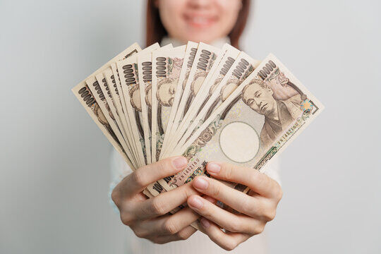 ベーシックインカムの実験として、低所得者1000人に毎月15万円を3年間支給→衝撃の結果に・・・
