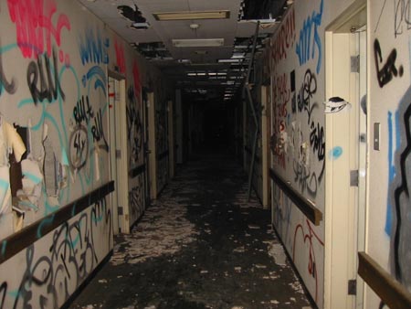 【注意】X民「廃墟に肝試しに行く予定のDQN達へ。廃墟内でこれを見つけても触らないで。最悪死にます」