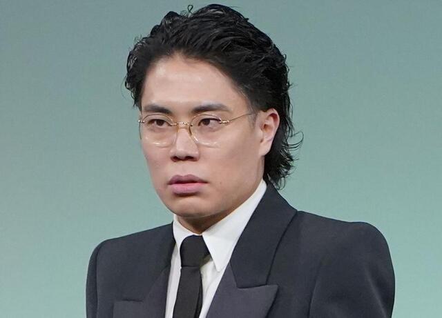 令和ロマン・高比良くるまさん、活動自粛を発表　オンラインカジノ疑惑を受け