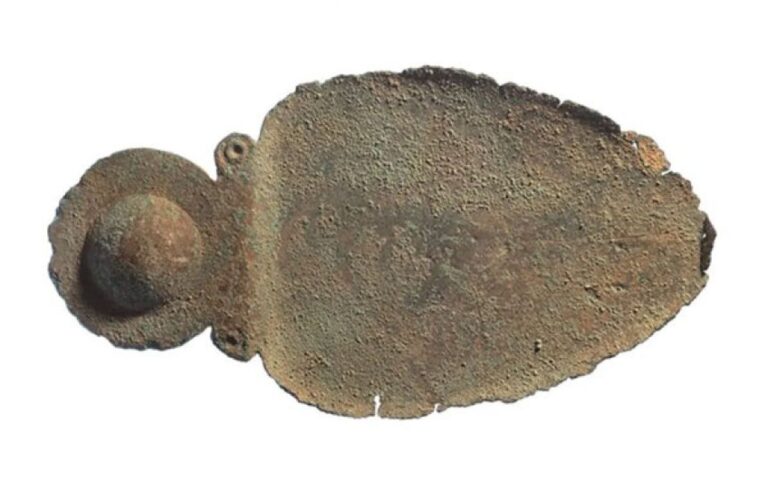 鉄器時代の「占いのスプーン」を発見。シャーマンが使った神秘の遺物