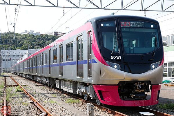 ある電車が乗務員さんの体調不良で遅延→ネットで心無い声が寄せられてしまう…