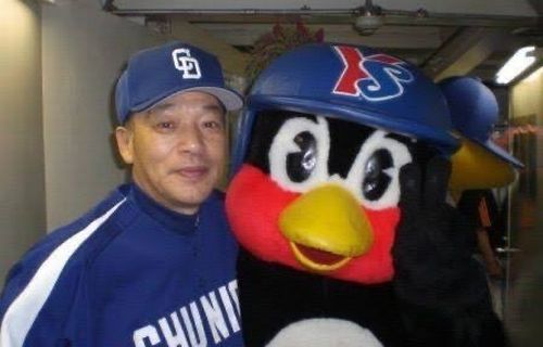 つば九郎さんと大の仲良しだった落合博満さんの『つば九郎追悼コメント』、温かすぎて涙が止まらない……