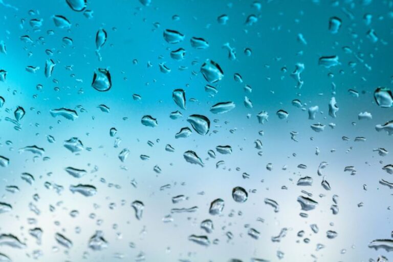 剥がれないし劣化もしない！超音波撥水コーティングがガラスの常識をくつがえす