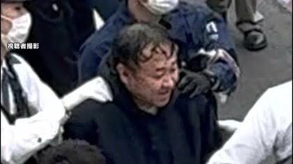 女さん「ホス狂いが数百万貢いで裏切られても『自業自得』で終わるのに、弱男はたかが200万円で人を殺害しても同情・擁護される。本当男ってイージーモードだな」
