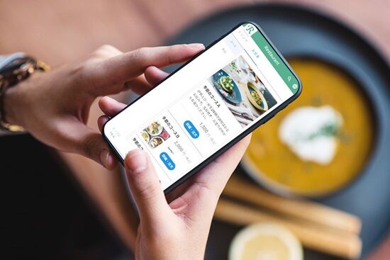 飲食店のスマホ注文、意外と気にしてる人がいる模様「俺のギガにタダ乗りするな」「通信料とバッテリー残量が気になる」