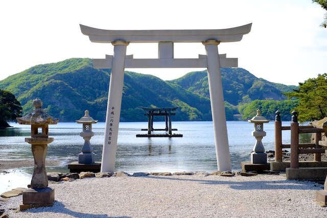 対馬の和多都美神社、外国人観光客による不敬行為が相次いだため一般人の”立ち入りが禁止”に「インバウンドが破壊していくことに遺憾の意」