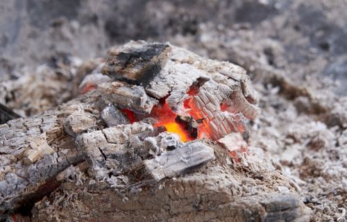 【なるほど】東日本大震災の物資に『灰』が　→　正直こんなの要らないだろと思ってたら、まさかの用途が判明！　「こんな使い方が」「これは需要ある」