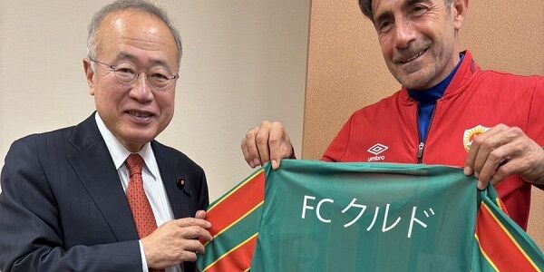 クルド人、「FCクルド」の服を来てスタジアムの観客席で◯◯をする→制止されて「クルド人差別だ！」「人種差別チームが！」と大暴れ・・・どうすんのこれ