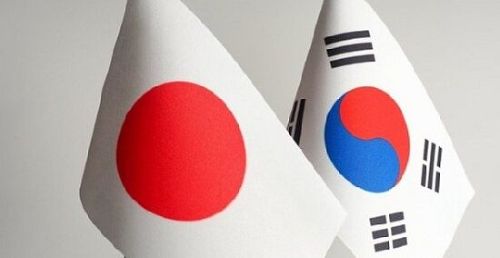 韓国人おばさん、スーパーマーケットで発見した“紅白模様の壁画”に発狂「アジアにおいて、この旗は西洋諸国のナチスの象徴と同じ意味を持つ」