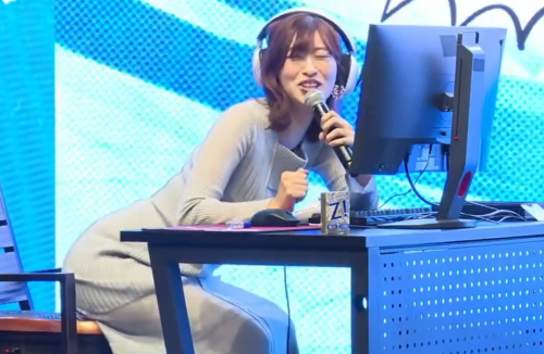 【動画】ヒップ100cmグラドル格ゲー女子、めちゃくちゃ揺れる