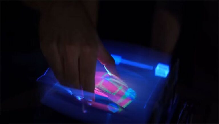これは楽しい！いじれる触れる3Dホログラム技術が公開される