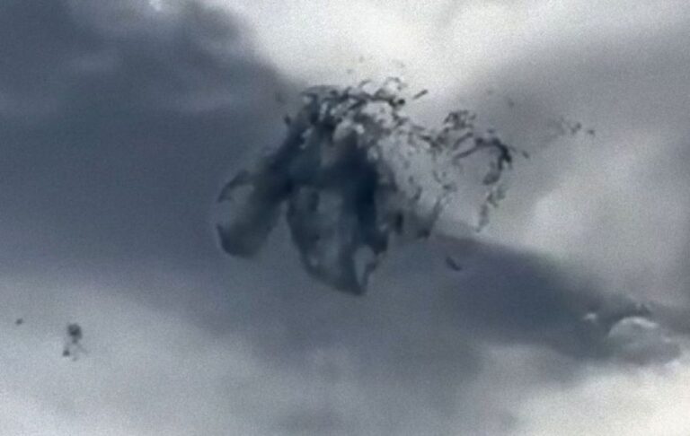 シドニーの空に現れた不気味な雲、ハリポッターの闇の存在ディメンターを彷彿とさせる