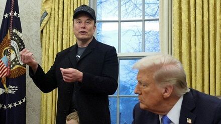 世界一の権力者ドナルド・トランプと世界一の金持ちイーロン・マスク、半年持たずに愉快な内ゲバ始める