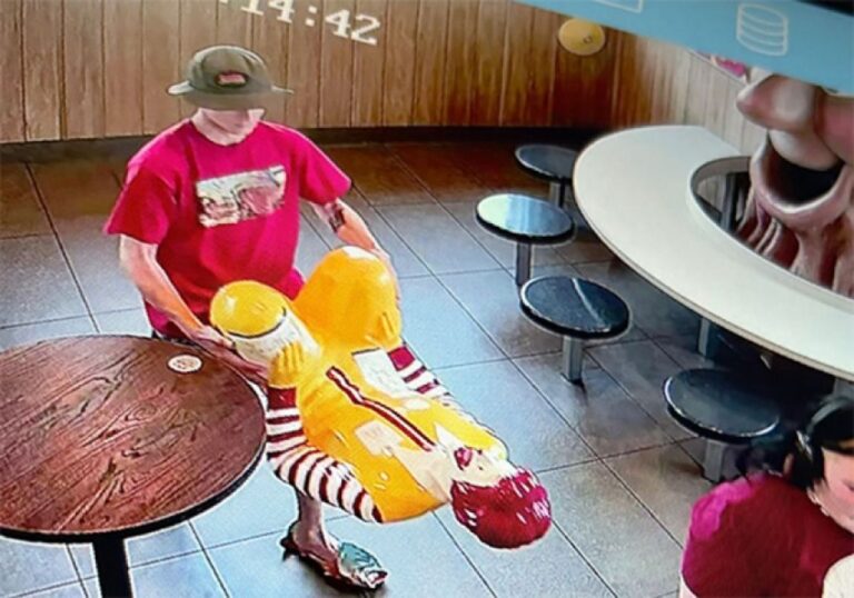 マクドナルドのドナルドが、誘拐される事件が勃発！未だ見つからず