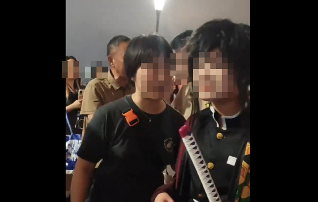 中国で『鬼滅の刃』のコスプレをしていた女性さん、ヤバイおっさんに絡まれて地獄になる・・・