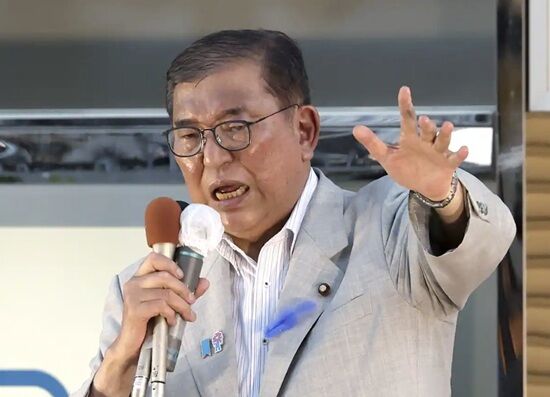 【動画】石破首相、イライラが止まらない…芸人のインタビューにも不機嫌を隠さず