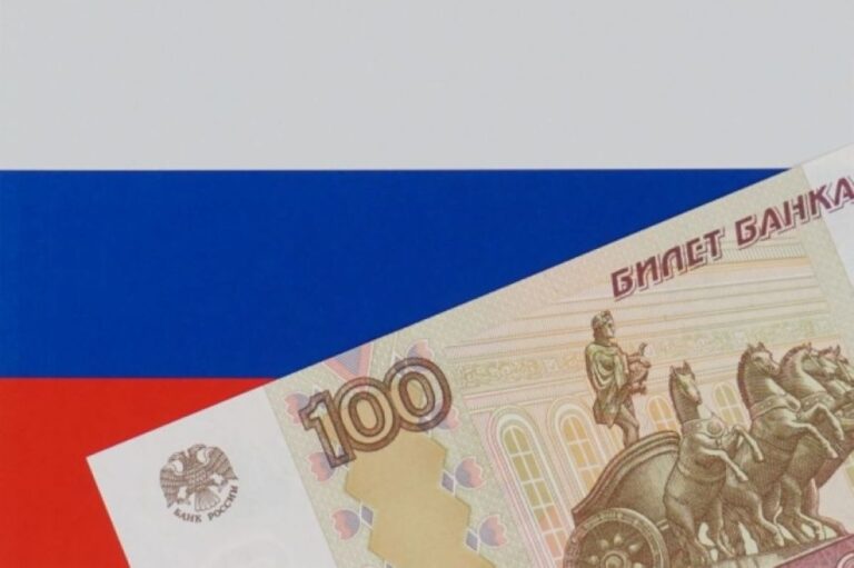 賄賂を断った警官に同額を報奨金として支給、汚職撲滅に取り組むロシア警察の新制度