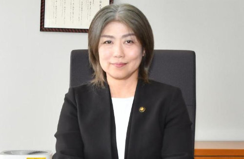 学歴詐称の田久保市長、辞職勧告決議案の可決を受け辞意表明「改めて市民の判断を仰ぎたい」　出直し選挙に立候補へ