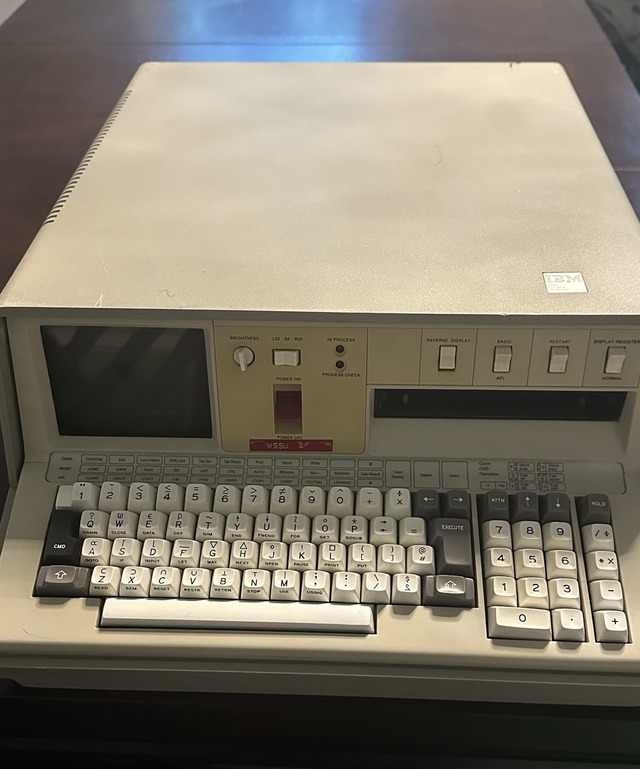 シュタゲにも登場する伝説のPC『IBM 5100』がオークションに登場！！　現在の価格は520万円