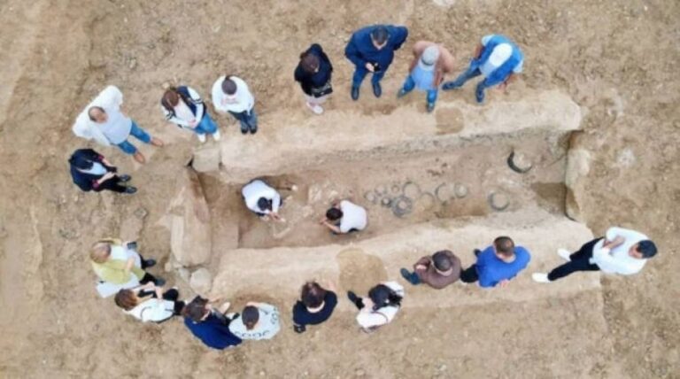 3,800年前の戦士の墓を発掘、青銅器時代に2mの身長を持つ男性