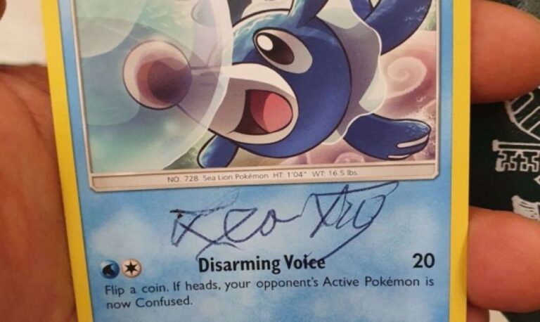ローマ教皇レオ14世、巡礼者の願いに応えポケモンカードにサインする