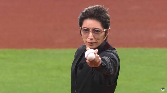 GACKTがダサいと言われまくった始球式にリベンジ！！「かなり速い球が投げられるようになった」