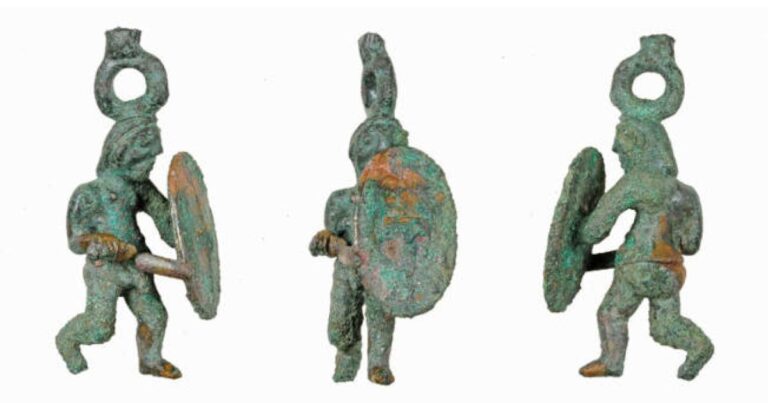 ケルト人戦士像を含む約2000年前の大量の遺物がドイツで発見される